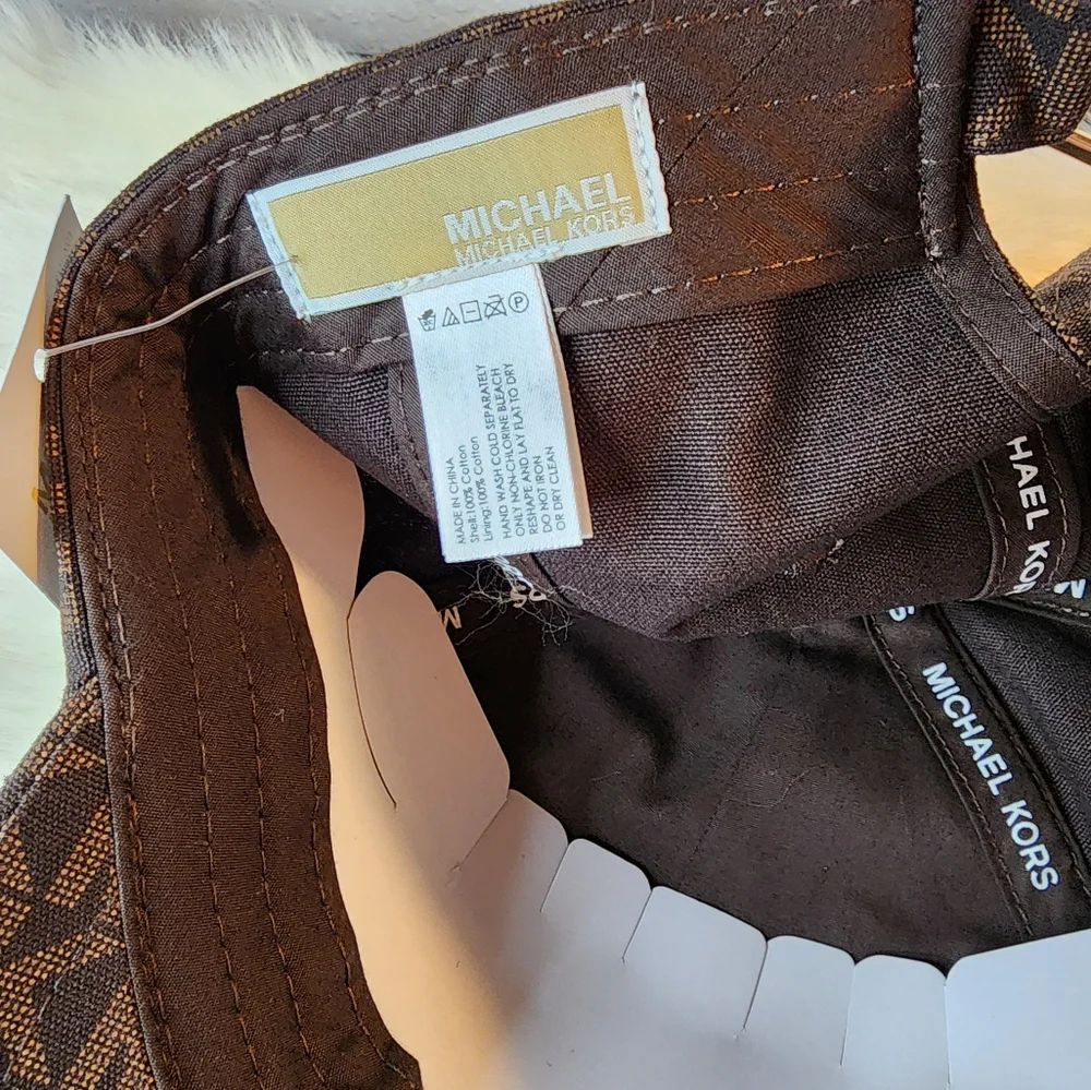 Michael Kors Signature Logo Cap Brown